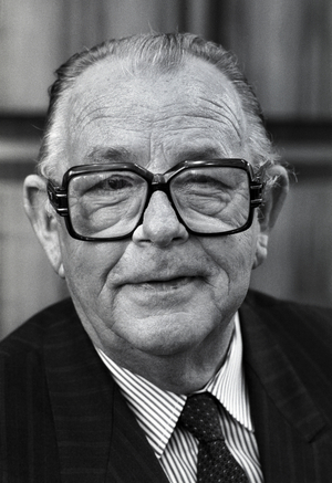 Press conference with Middle East expert Wischnewski, 1990 (photo)