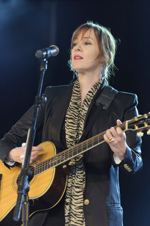 Suzanne Vega (photo)