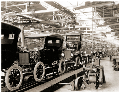 Ford assembly line, Detroit. 1924 (b/w photo)