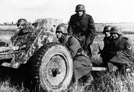 II. WK - Eastern Front - Pak, 1941 (photo)