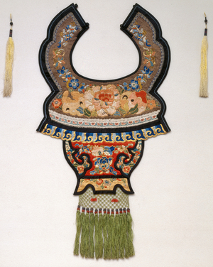 Woman'S Collar (photo)