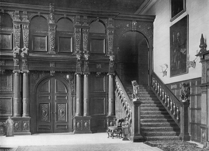 The Hall Screen (b/w photo)