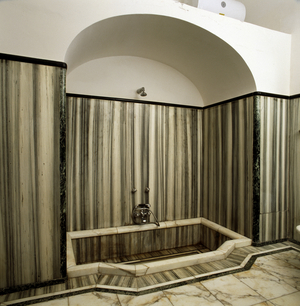 Contemporary architecture : Bath - Casa Malaparte, 1938-1940