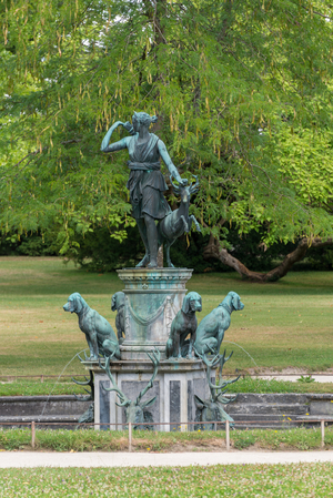 Diane's fountain with doe in Diane's garden (photo)