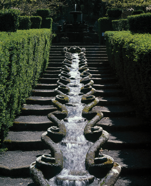 The "Chain of water", Bagnaia, Italy, 2005 (photo)