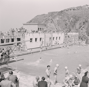 Opening of Peel outdoor swimming pool, May 1959 (b/w photo)