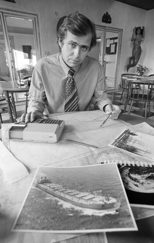 Oslo 5 November 1979. Using a computer, which calculates speed, wind and current, …, 1979 (photo)