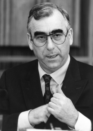Dr. Theodor Waigel, 1995 (photo)