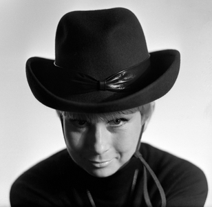 01 06 1965, Berlin, GER Britt Kersten, singer Berlin, look into the camera ..., 1965 (photo)