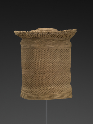 Chief's Hat (Botolo), 1880-1900 (fiber (twined raffia), bark)