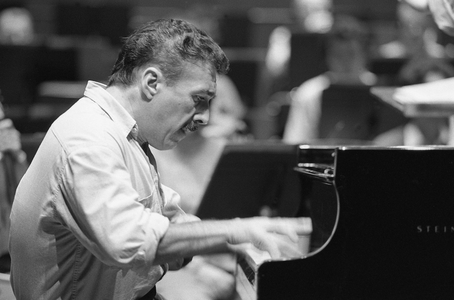 Rafael Orozco in 1992 (b/w photo)