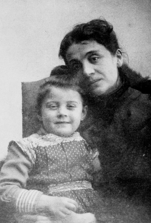 Eleonora Duse with he daughter Enrichetta Marchetti, 1882 (b/w photo)