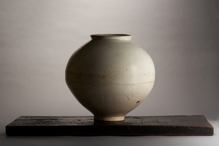 Moon Jar, Joseon Dynasty (porcelain)