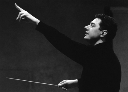 Rafael Frübeck de Burgos, conductor, 1960 (photo)