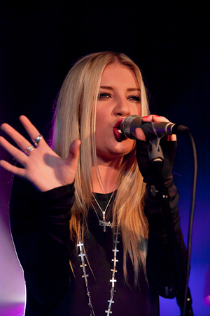 Carly Connor King Tuts Glasgow 16th February 2012 (photo)
