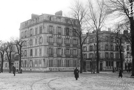 View of the Vatel hotel in Versailles, 1939 (photo)