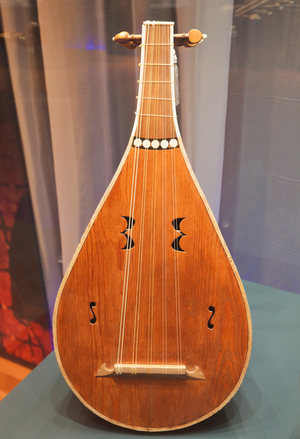 Reproduction of a 10th century Andalusian lute