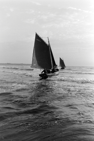 Summer vacations on the Baltic Sea, Germany 1930s (b/w photo)