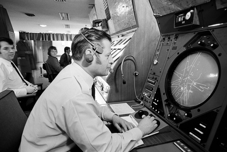 Fornebu 19730310 How safe do we fly? What is done to make our flight as safe as …, 1973 (photo)