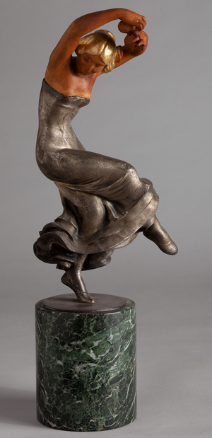 Danseuse Mimosa Mimosa, Ballarina de café concert. Polychromed and silvered wood. 33x14x18cm. Museum ref2809.