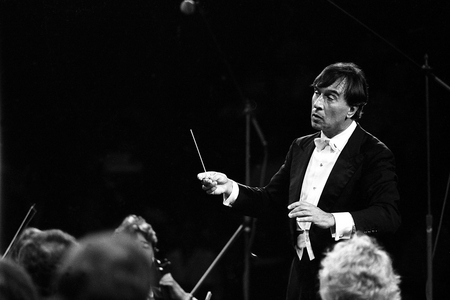 Claudio Abbado, 1986 (b/w photo)