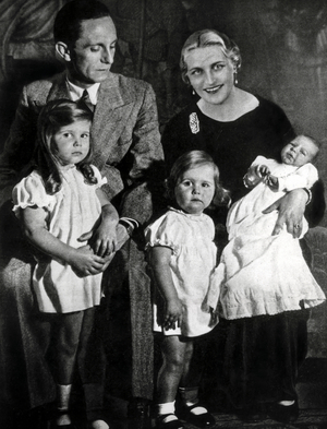 Joseph Paul Goebbels and Family, 1934 (photo)