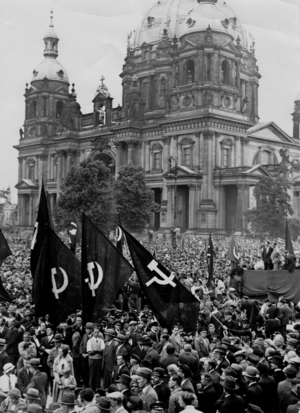 Weimar Republic - Reichsbanner rally 1932 (photo)