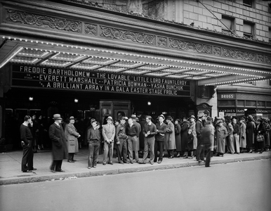 Crowd outside Theater, Washington DC, USA, Harris & Ewing, April 1936 (b/w photo)