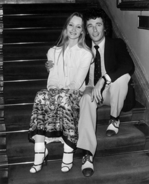 Robert Powell et Karen Dotrice