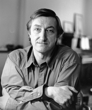 Julian Barnes, 1995 (photo)