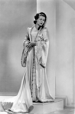Aulikki Rautawaara - portrait of Finnish soprano