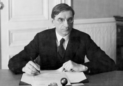 Eamon de Valera (b/w photo)