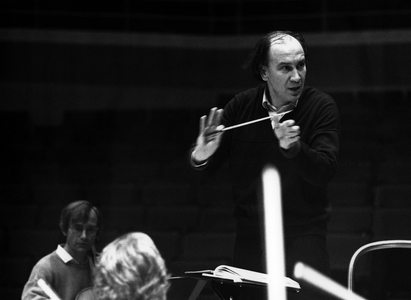 Munich Philharmonic Orchestra 1986 Hans Vonk, conductor, 1986 (photo)