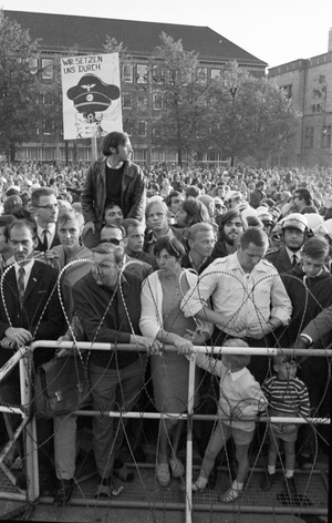 The right wing extremist NPD s campaign for the federal election met with protests from democratic organizations …, 1969 (photo)