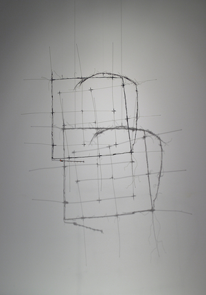 Dibujo sin papel 85/12, 1985 (stainless steel wires, thread & metal junctures)