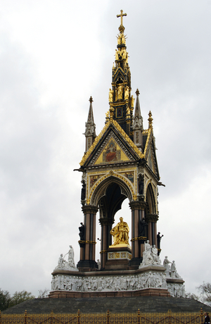 United Kingdom. London. The Albert Memorial. Designer by Sir George Gilbert Scott. Kenington Gardens. 1872.