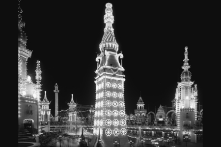 Luna Park at Night in Coney Island 1905 (photo)