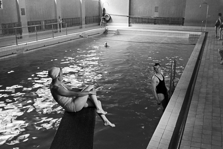 Sports and relaxation in the swimming pool, Freudenstadt, Germany 1930s (b/w photo)