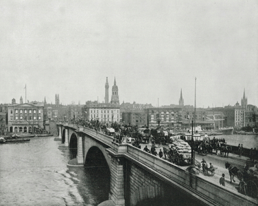 London Bridge, London (b/w photo)