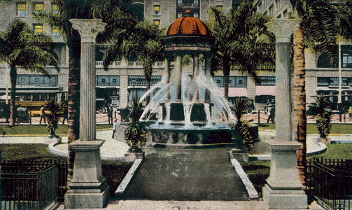 San Diego, California: Electric Fountain in Plaza (colour photo)