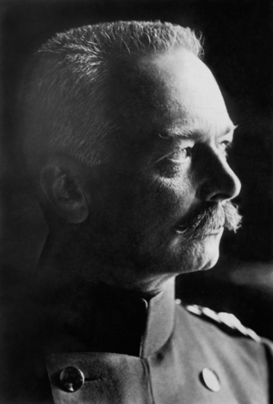 Erich von Falkenhayn, 1913 (b/w photo)