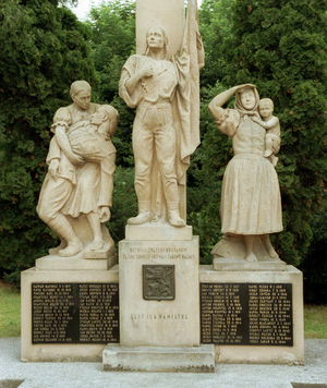 War memorial in the Czech Republic, 1998 (photo)