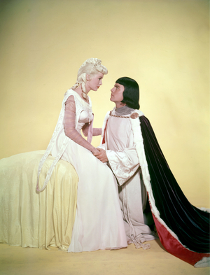PRINCE VALIANT, 1954 directed by HENRY HATHAWAY Janet Leigh and Robert Wagner (photo)