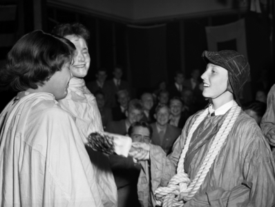 Oslo 19500916. Here we see Prince Harald at a sailing party as Prince Neptune. Ntb archive / ntb …, 1950 (photo)