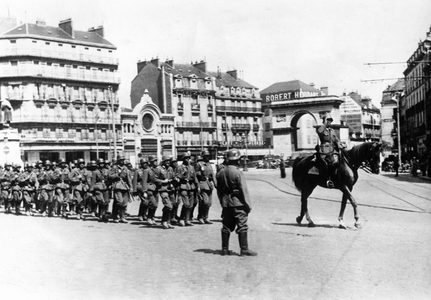 German invasion of Dijon, 1940 (b/w photo)