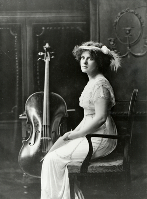 Beatrice Harrison (b/w photo)