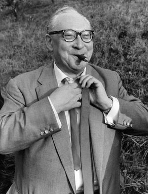 Erich Ollenhauer (b/w photo)