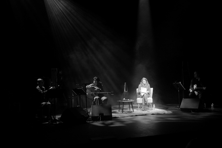 Nina Bouraoui en concert avec Souad Massi, Le Havre, 2024 (photo)