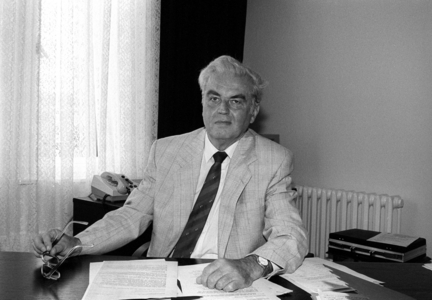 Hans Heinrich Bernd (member of the board of Minol Mineralölhandel AG) in Berlin ..., 1991 (photo)