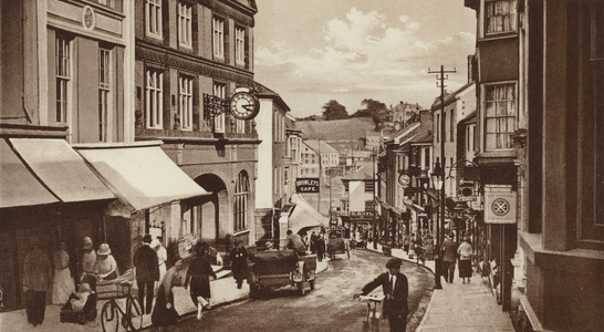 High Street, Bideford (b/w photo)